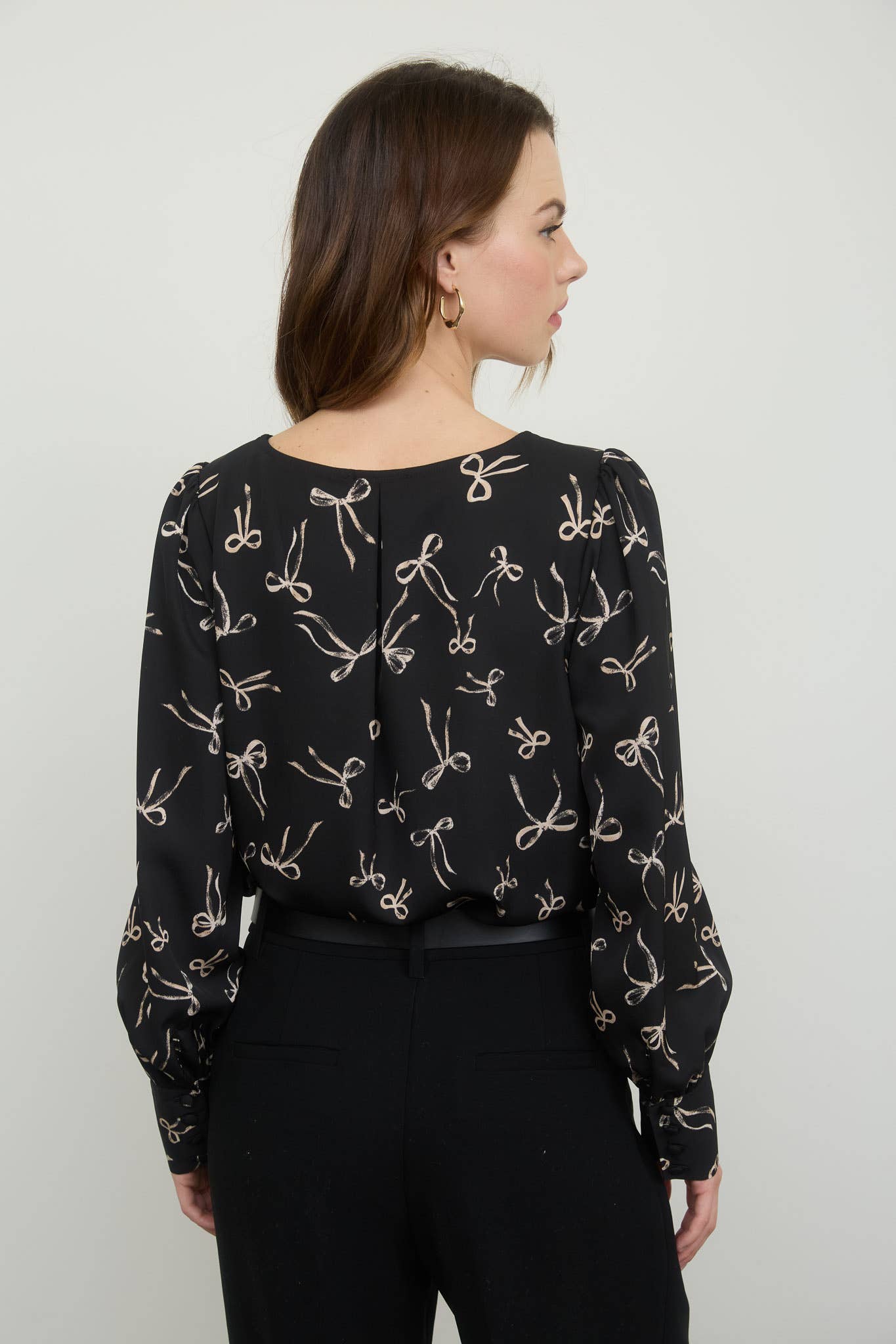 BOW PATTERN ROUND NECK LONG SLEEVE BLOUSE