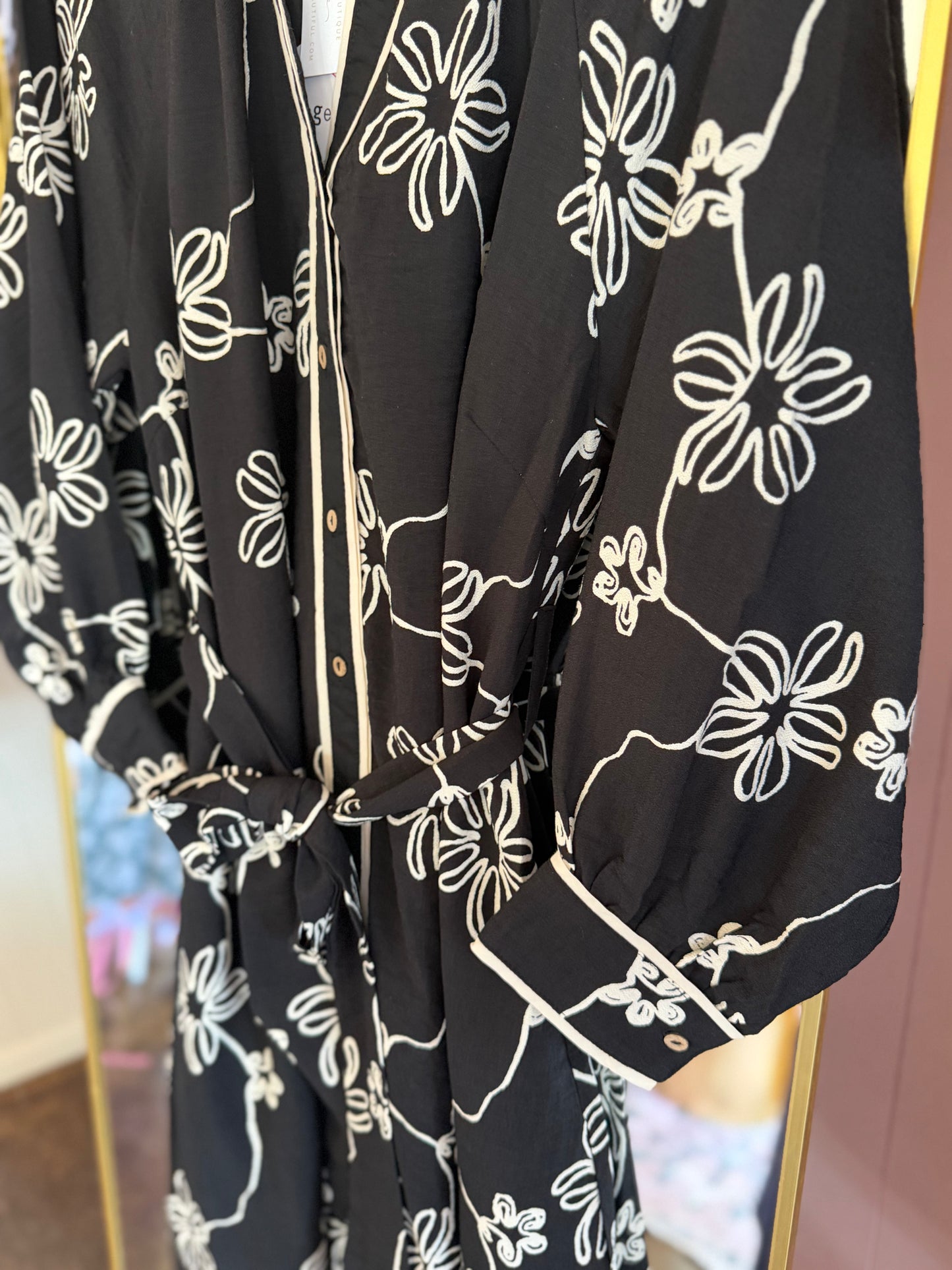 Embroidered Perfection Dress/Black