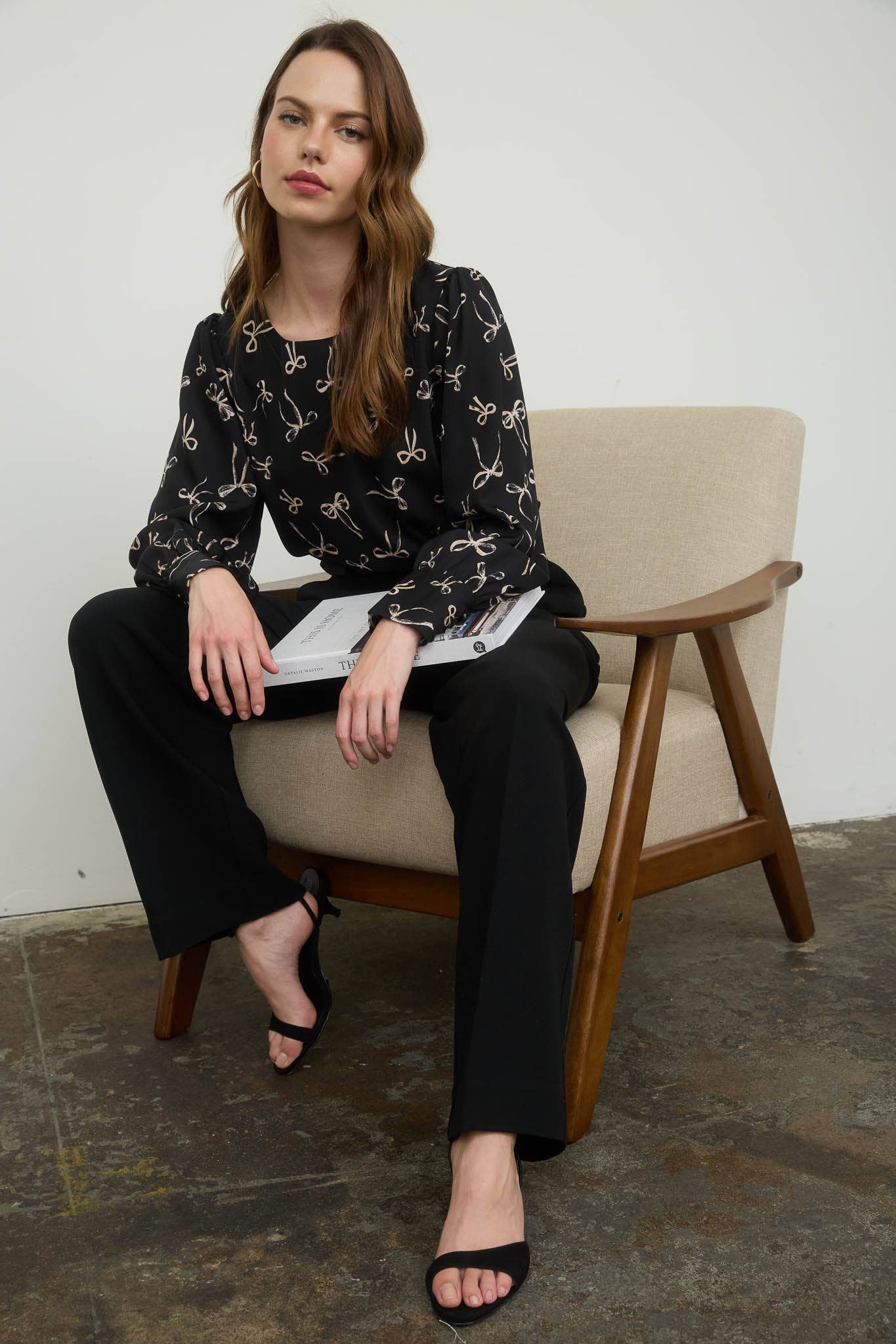 BOW PATTERN ROUND NECK LONG SLEEVE BLOUSE